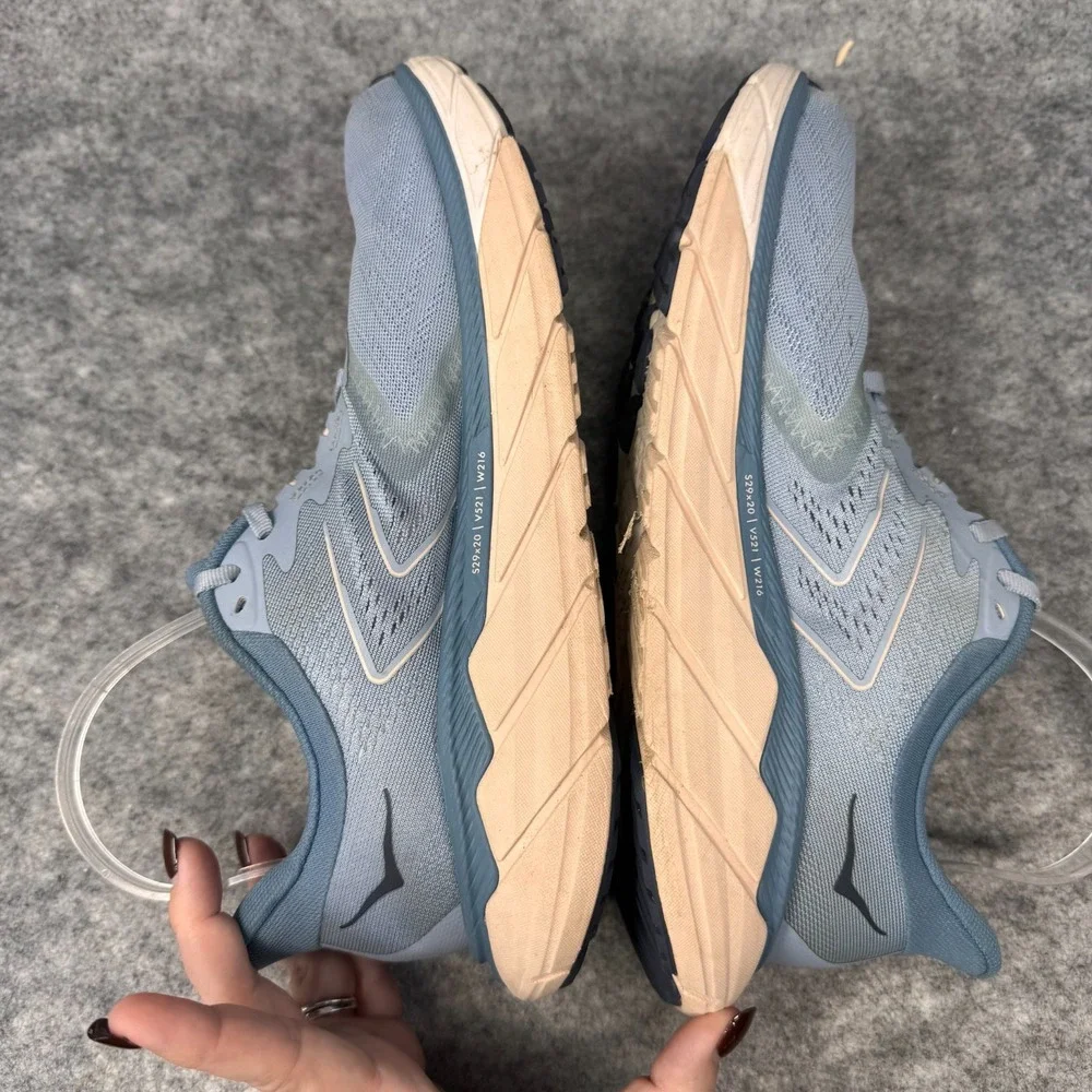 HOKA ONE ARAHI 5 Shoes Womens Size 10B Running BLUE FOG PROVINCIAL BLUE Sneakers